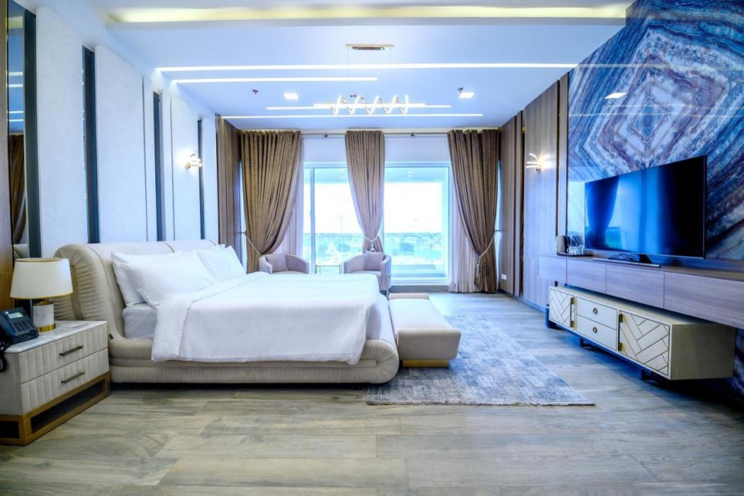 Rumanza by Pearl Continental 7/56