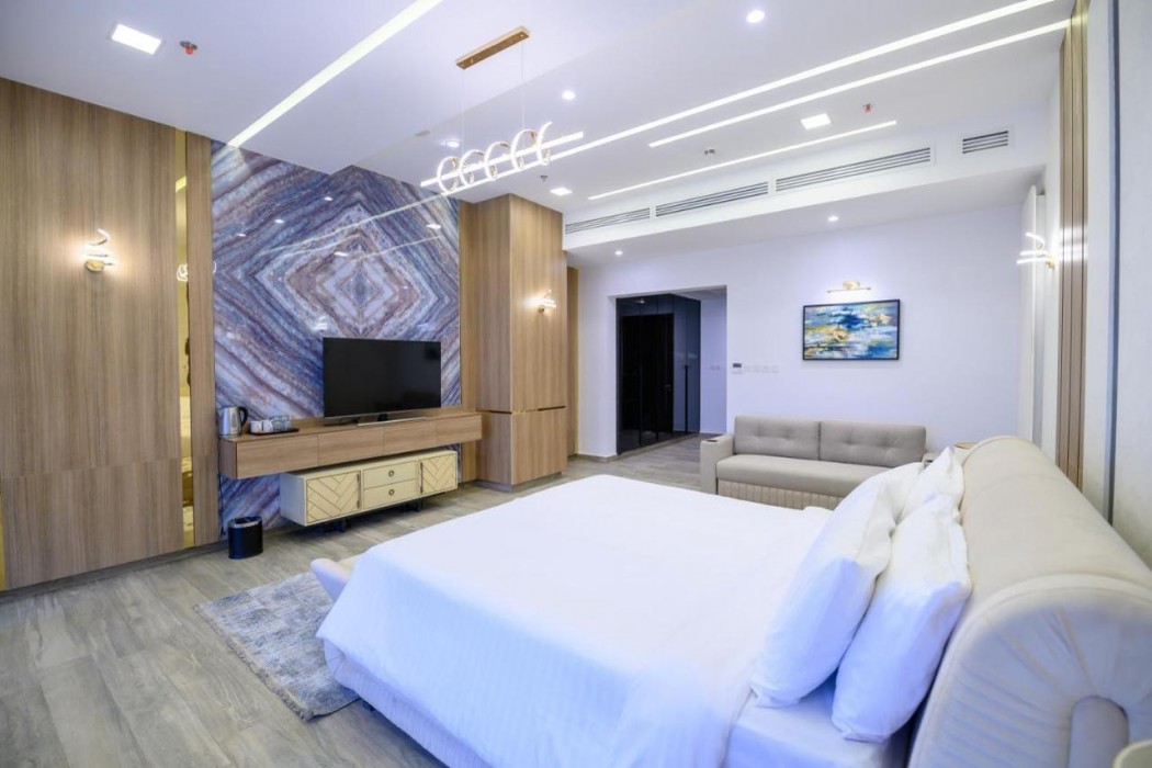 Rumanza by Pearl Continental 6/56