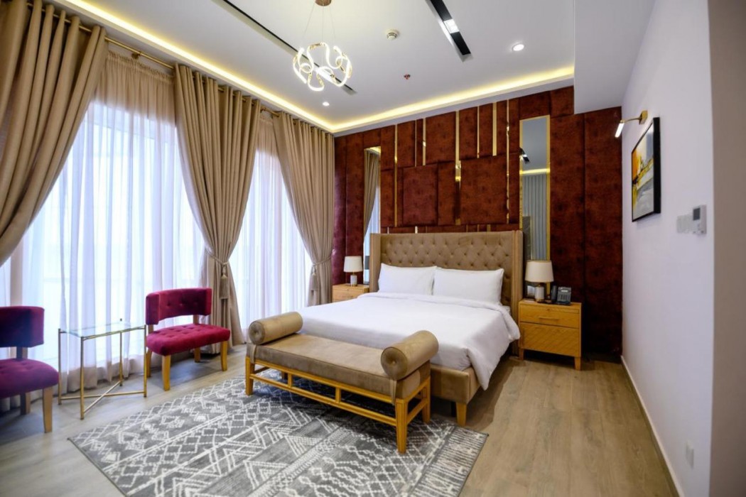 Rumanza by Pearl Continental 11/56