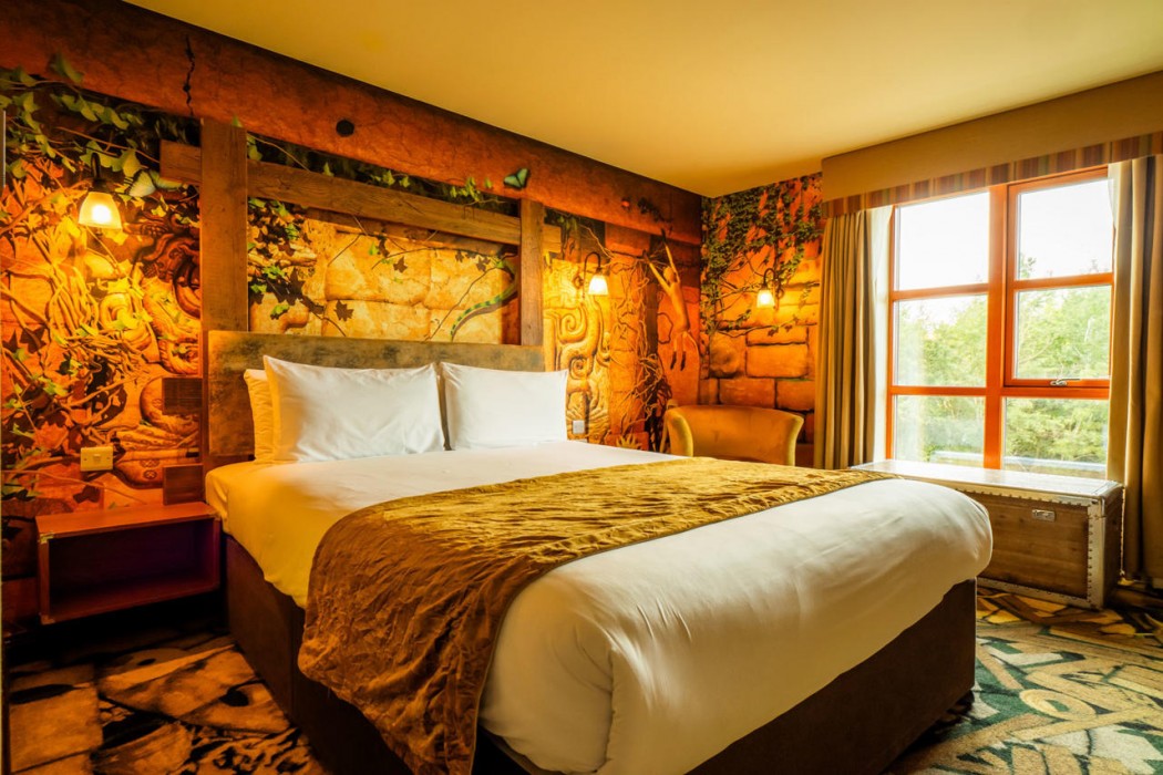 Chessington Resort Hotels 9/90