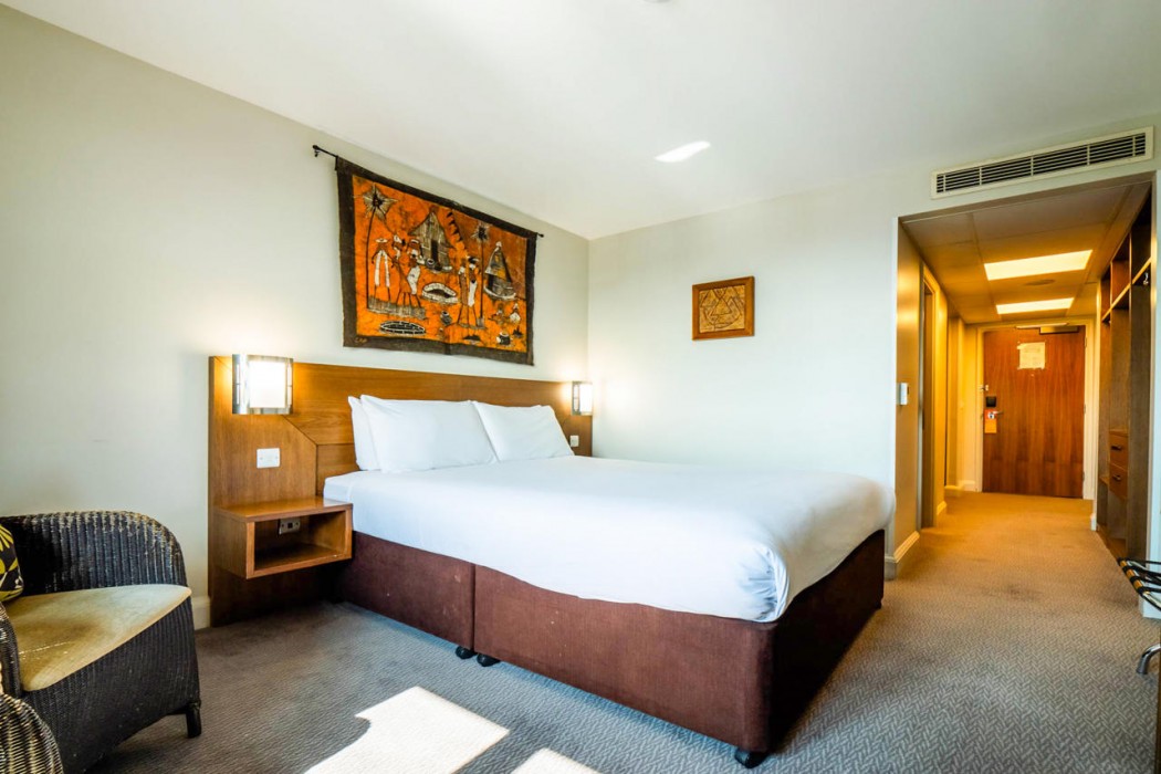 Chessington Resort Hotels 34/90