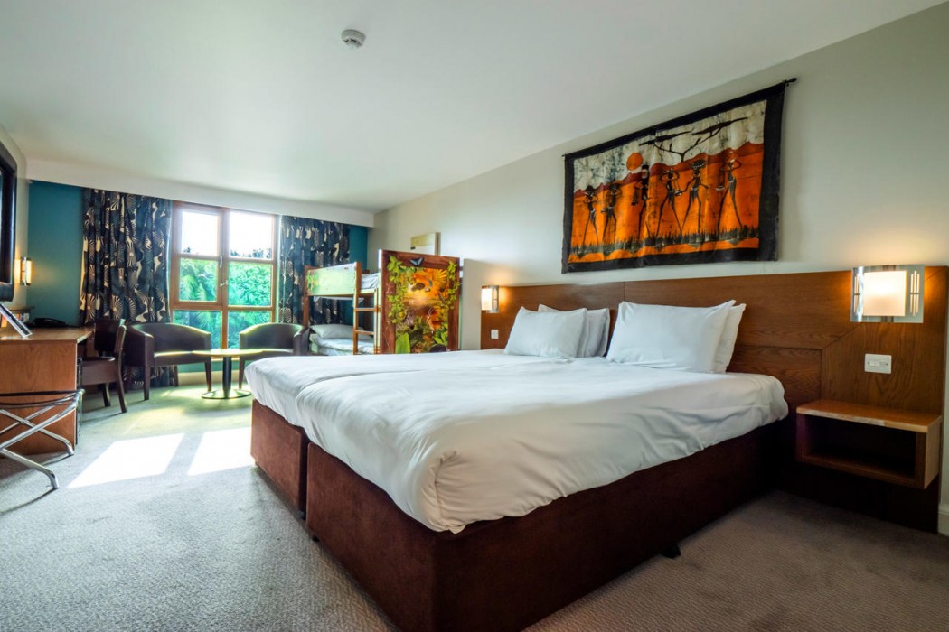 Chessington Resort Hotels 27/90