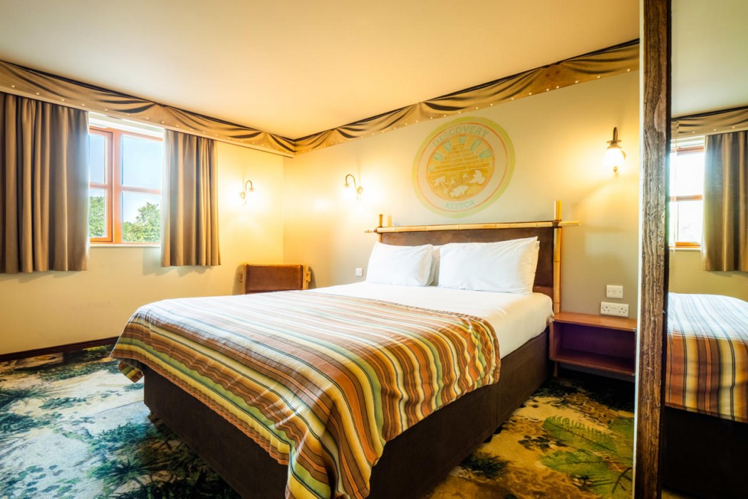 Chessington Resort Hotels 22/90