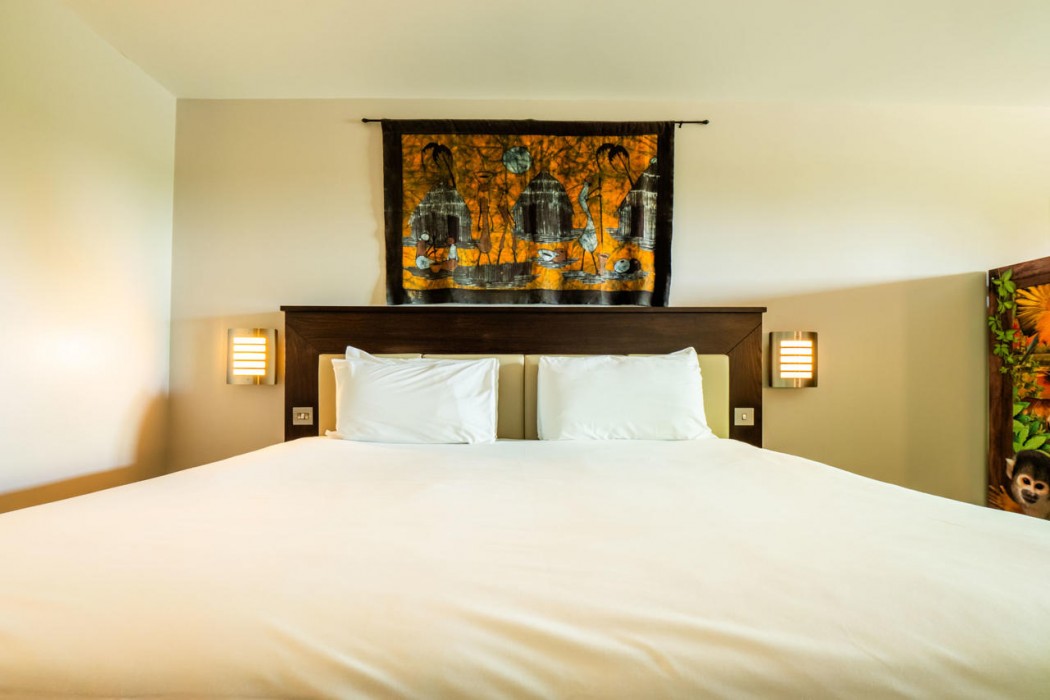 Chessington Resort Hotels 28/90