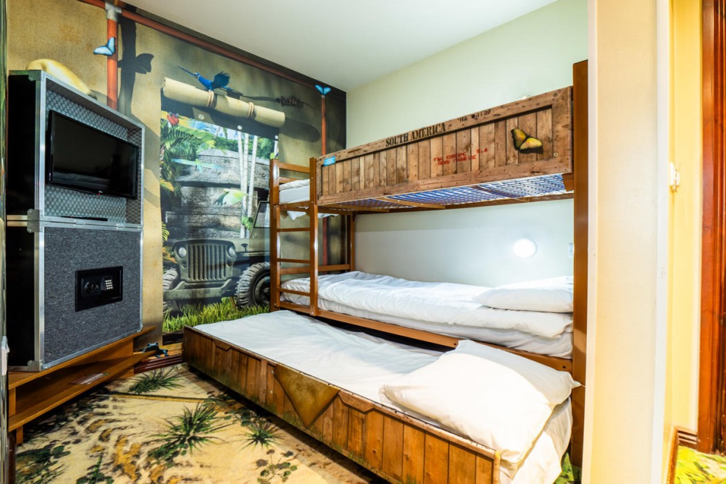Chessington Resort Hotels 23/90