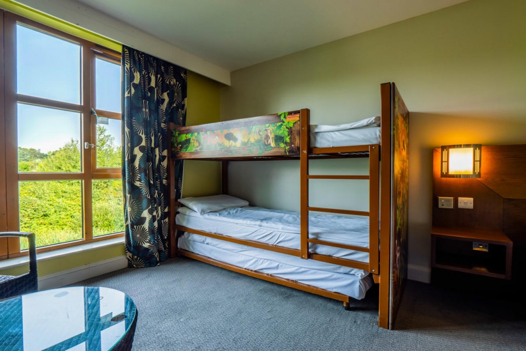 Chessington Resort Hotels 40/90