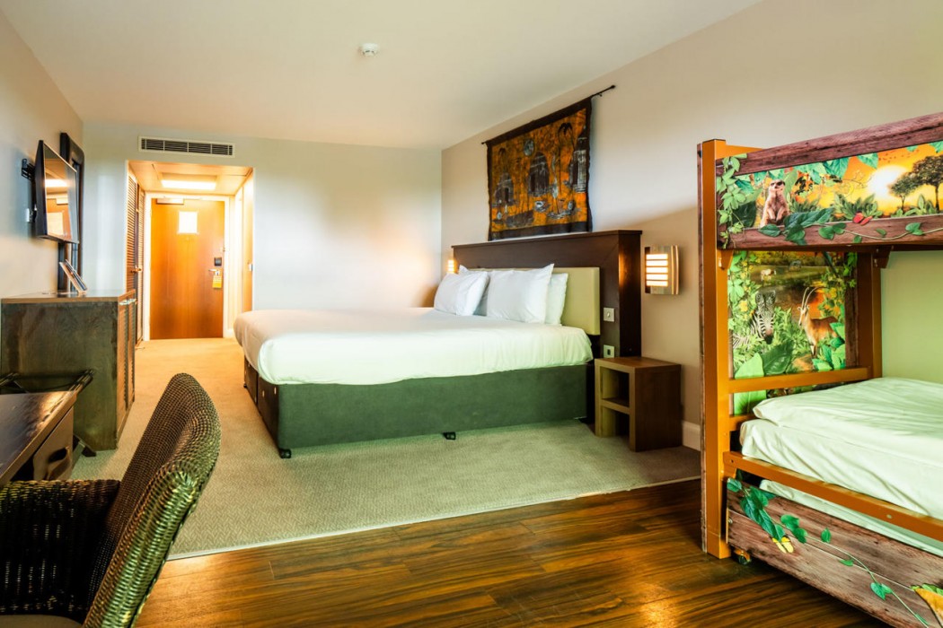 Chessington Resort Hotels 37/90