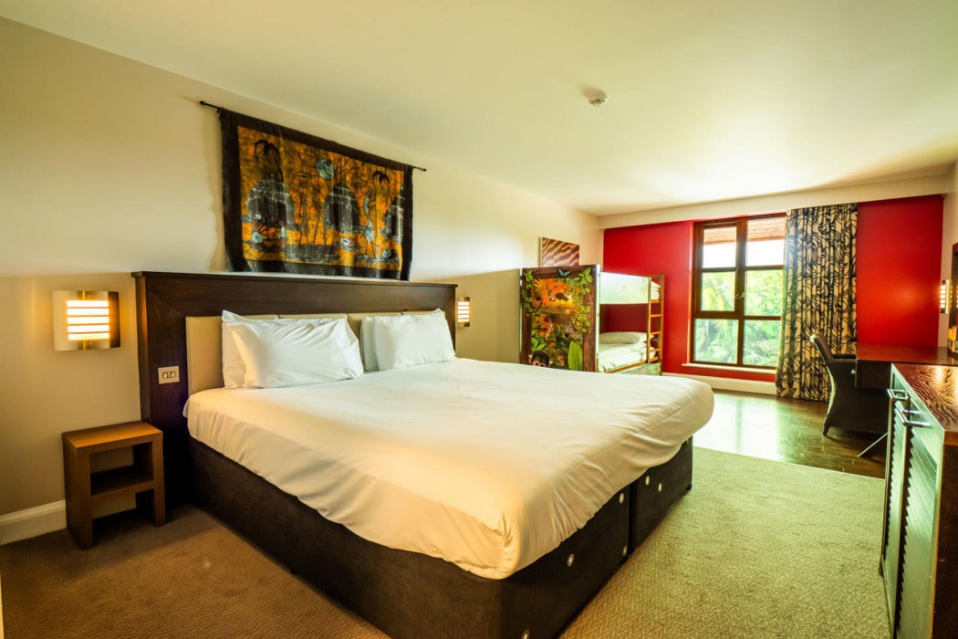 Chessington Resort Hotels 36/90