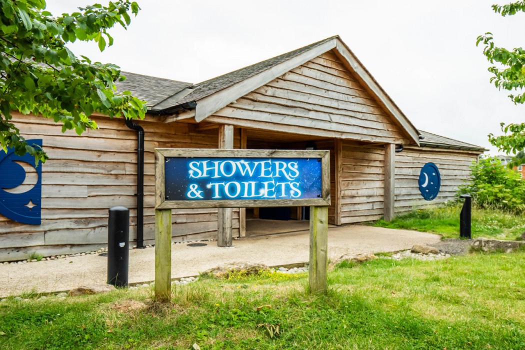Alton Towers Hotel 64/94