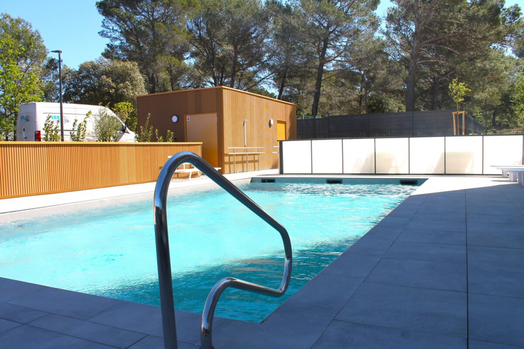 Adonis le Castellet 24/56