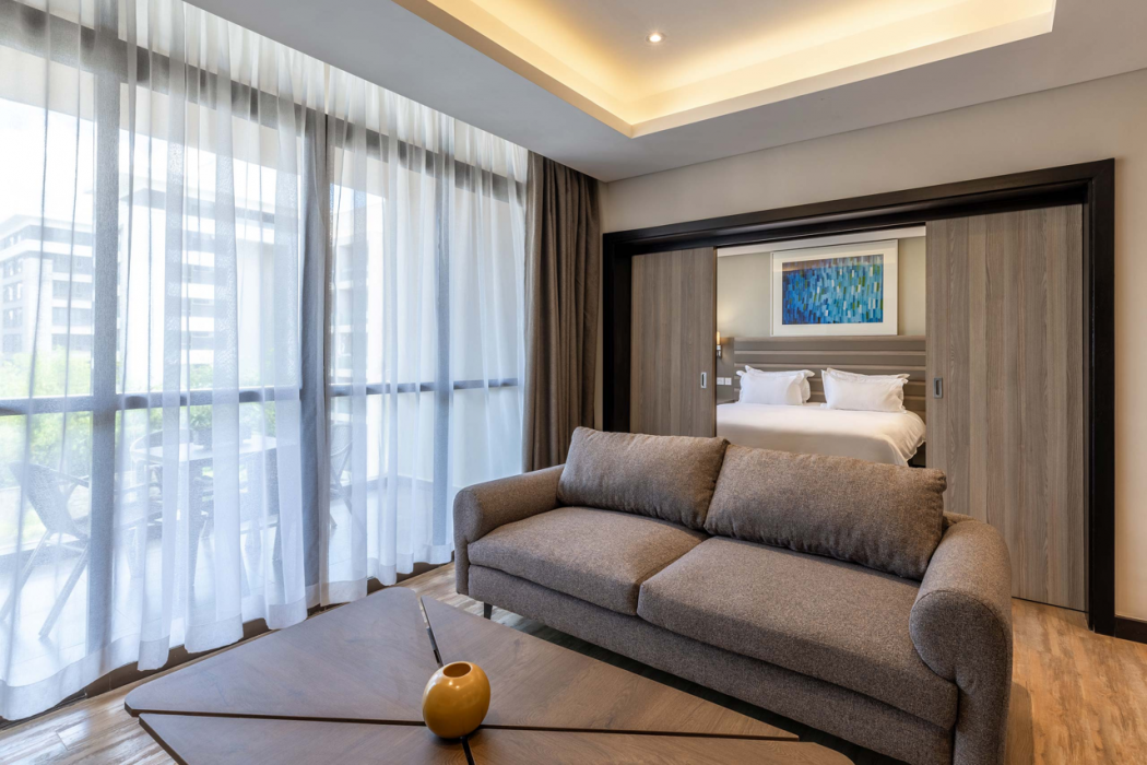 Trademark Suites at Enaki Town 13/60