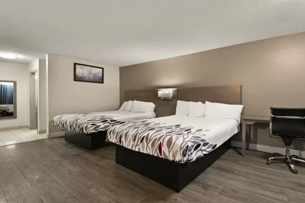 Red Roof Inn Los Angeles - Bellflower 12/27