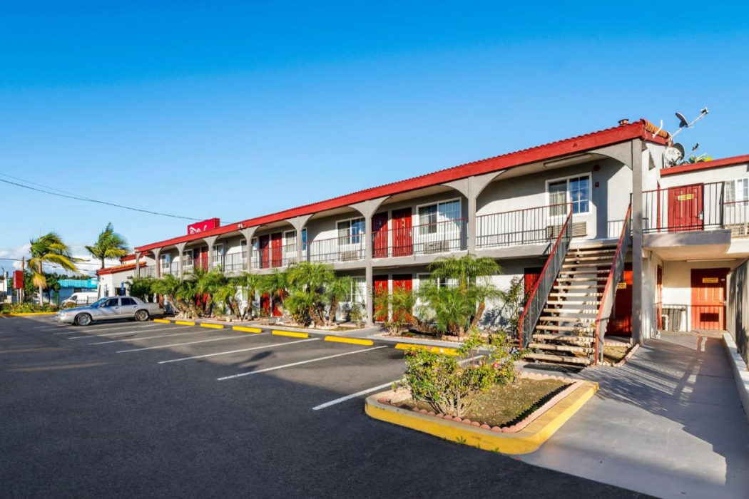 Red Roof Inn Los Angeles - Bellflower in BELLFLOWER - CA