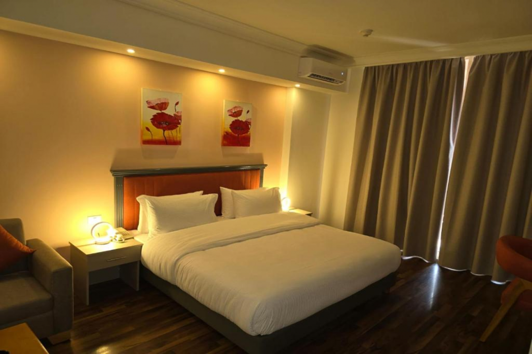 Manara Riva Suites 7/12