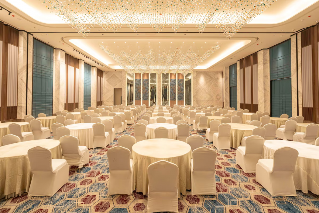 Radisson Resort Hatgad Saputara 35/74