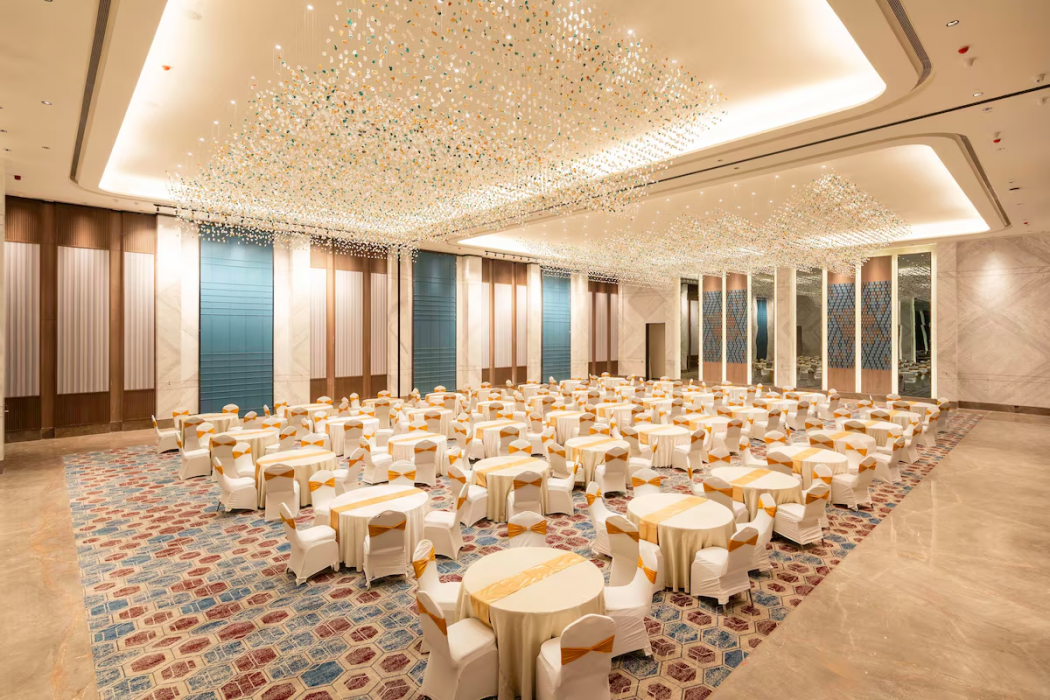 Radisson Resort Hatgad Saputara 36/74