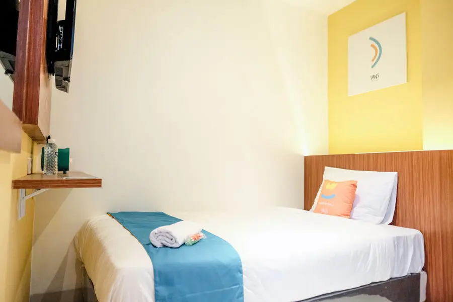Sans Hotel Roxy Jakarta 15/60