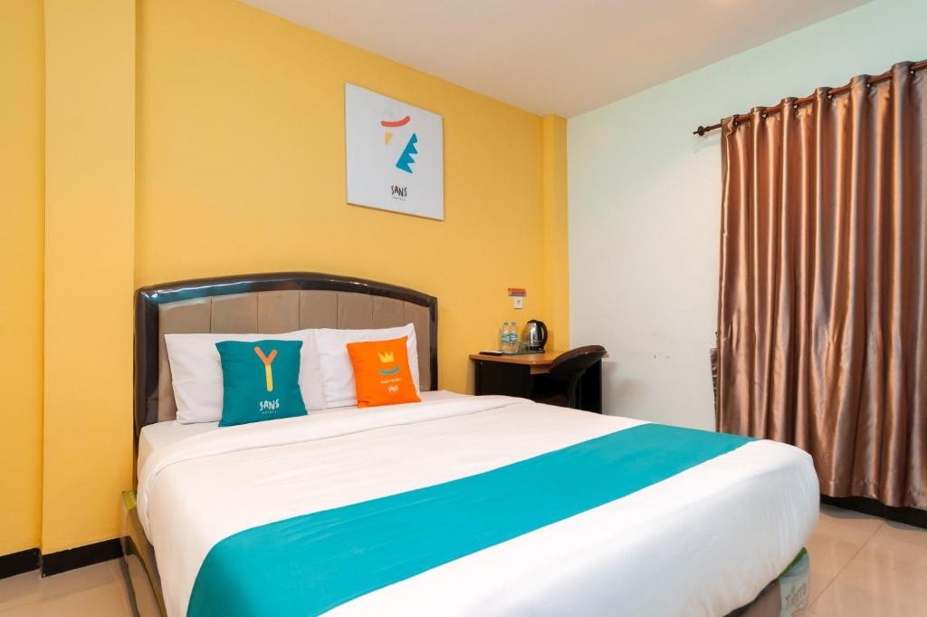 Sans Hotel Finest Medan 24/68