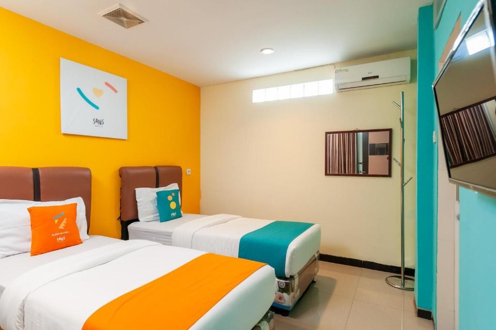Sans Hotel Finest Medan 23/68