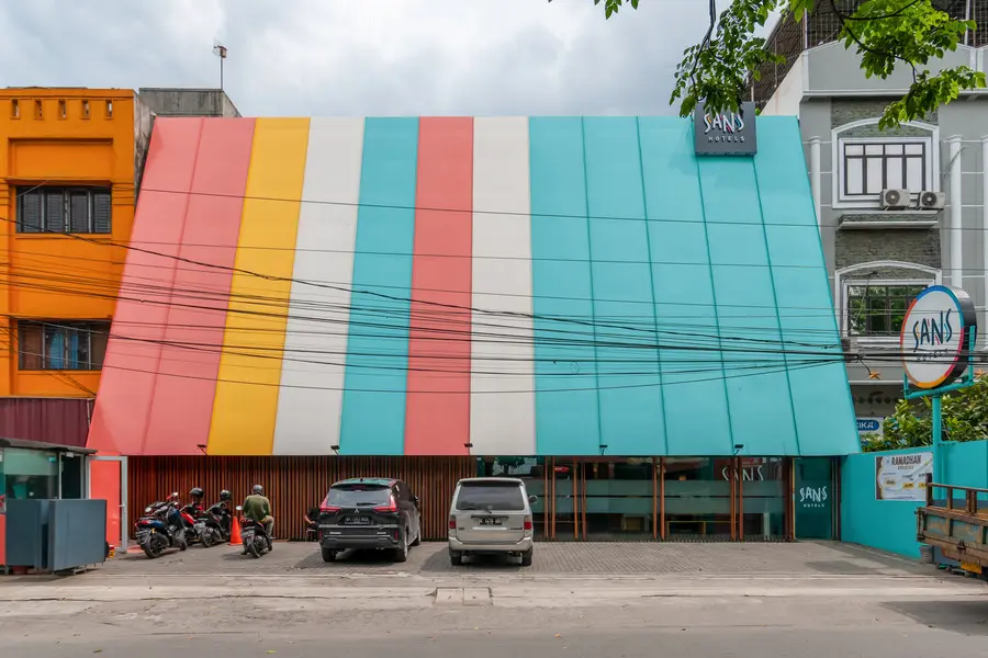 Sans Hotel Finest Medan 2/68