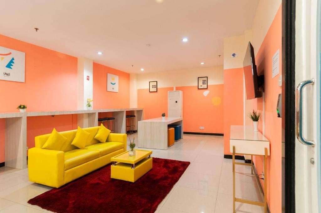 Sans Hotel Finest Medan 43/68