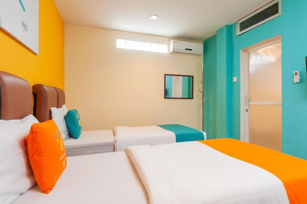 Sans Hotel Finest Medan 18/68