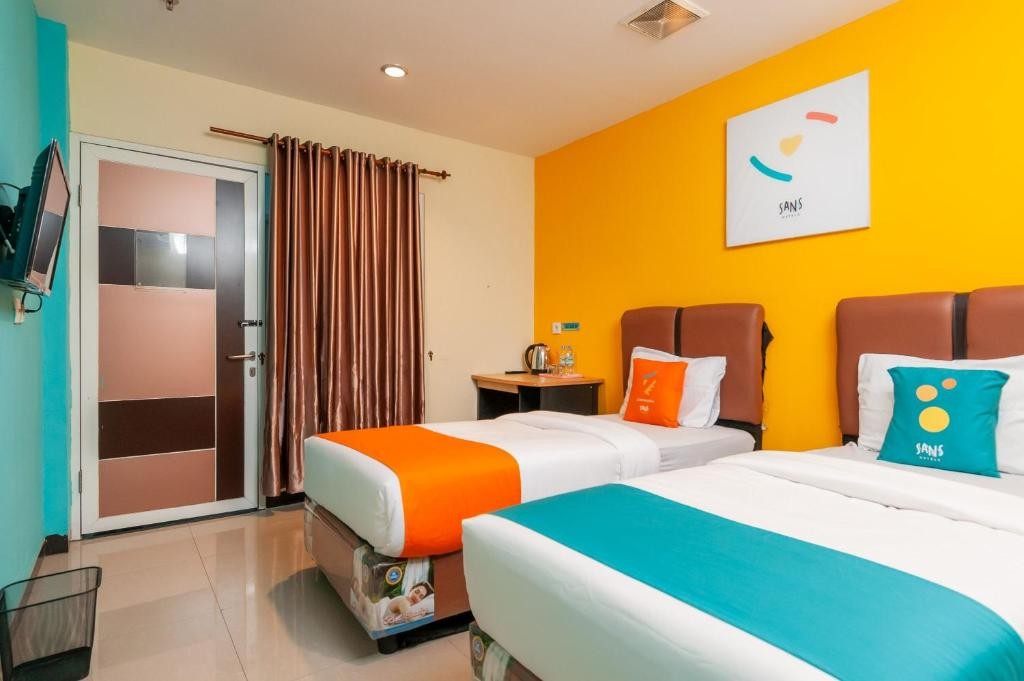 Sans Hotel Finest Medan 27/68