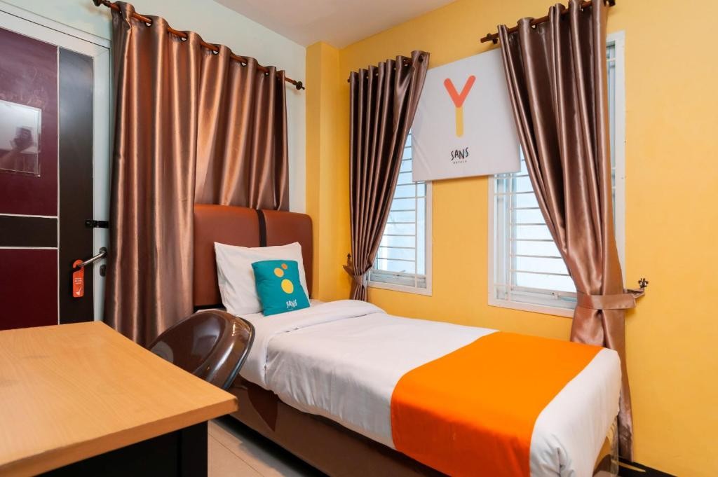 Sans Hotel Finest Medan 25/68