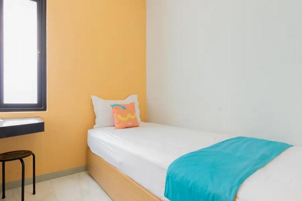 Sans Hotel Box Mansion Surabaya 18/65