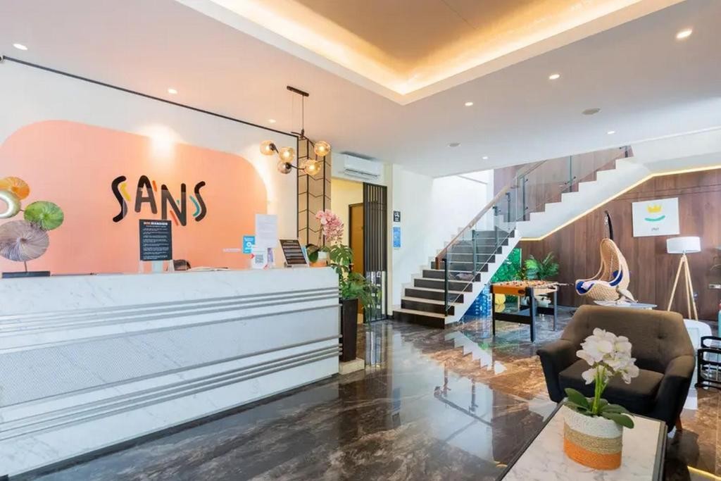 Sans Hotel Box Mansion Surabaya 6/65