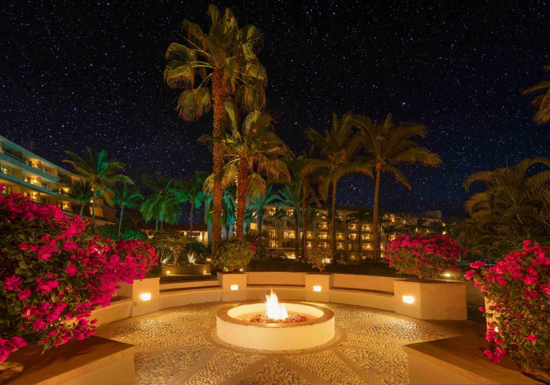 GR Solaris Lighthouse Los Cabos 13/73