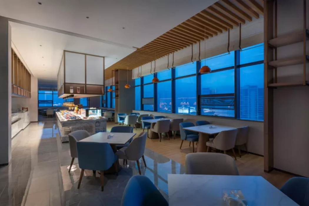 Holiday Inn Express Bazhong Center 16/27