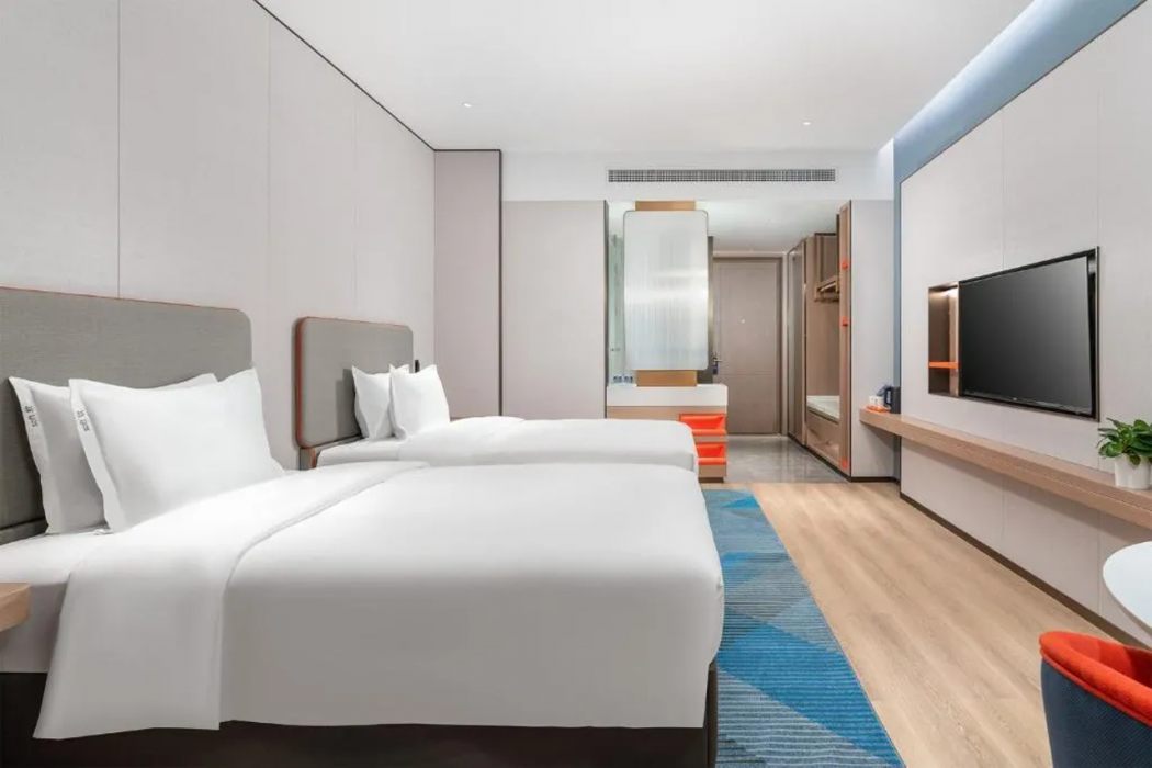 Holiday Inn Express Bazhong Center 11/27