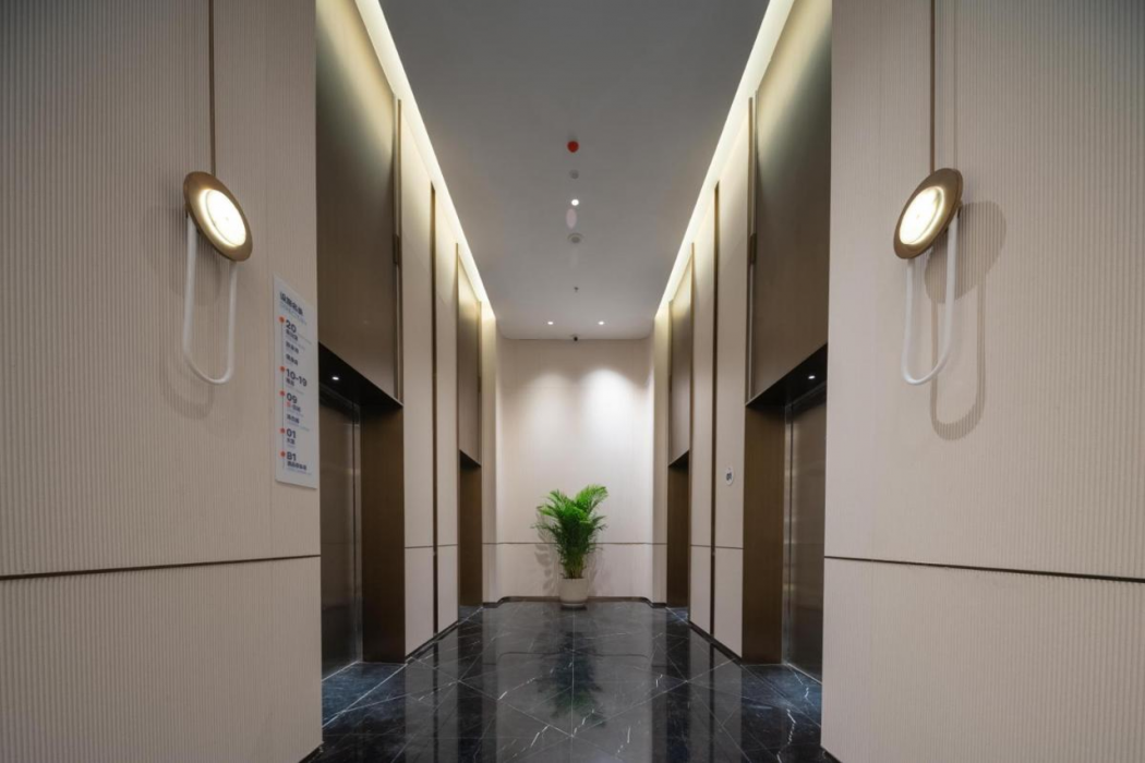 Holiday Inn Express Shenzhen Futian Center 26/63