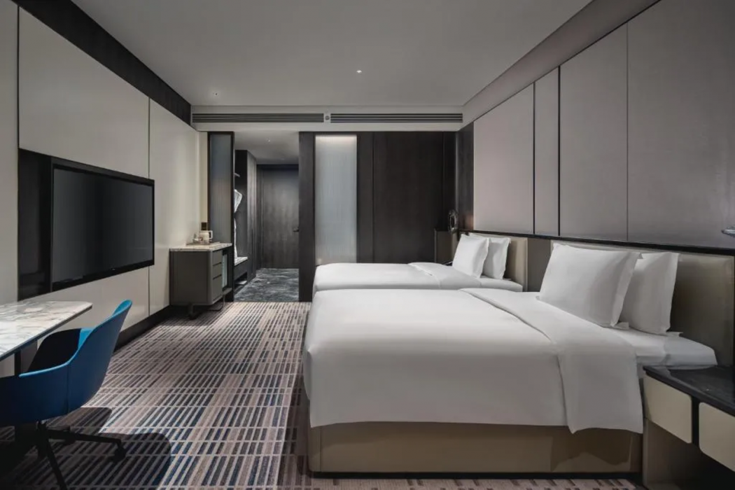 Crowne Plaza Ezhou 12/63
