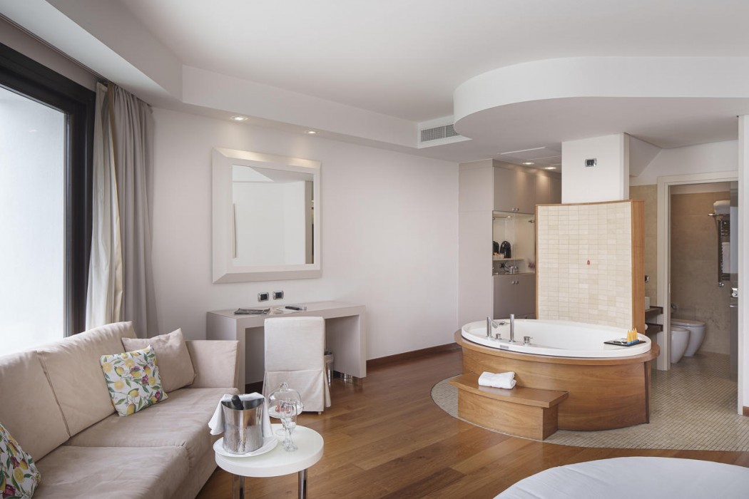 Paradiso Relais Hotel 29/92