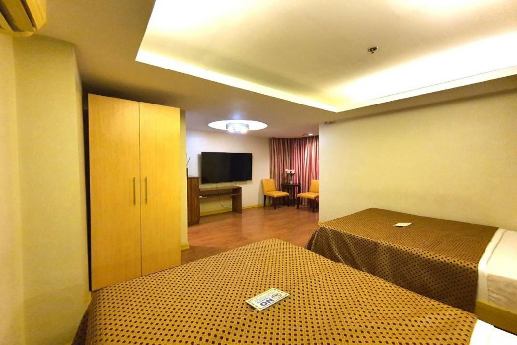 Festive Hotel Makati 22/60