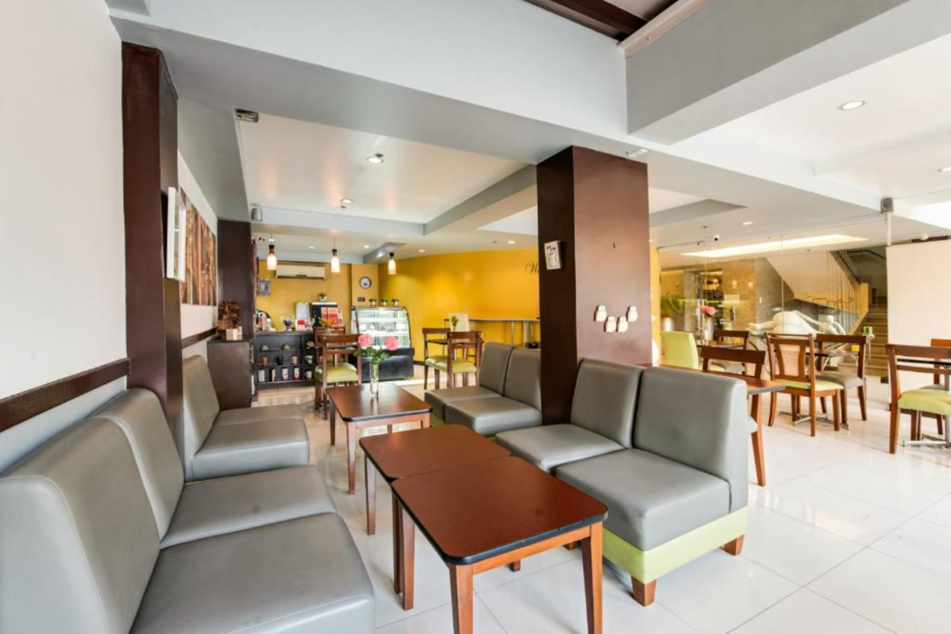 Lobby at Festive Hotel Makati, MAKATI