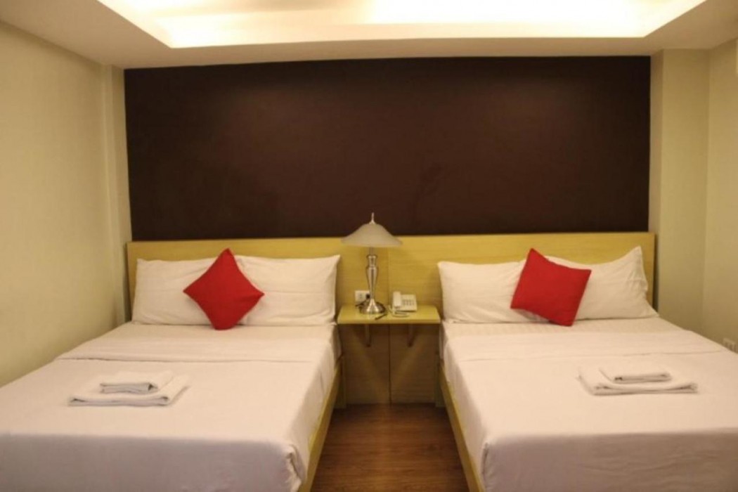 Festive Hotel Makati 17/60