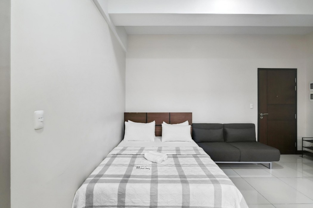 Tess and Tessha Condotel near T3 Airport 24/62