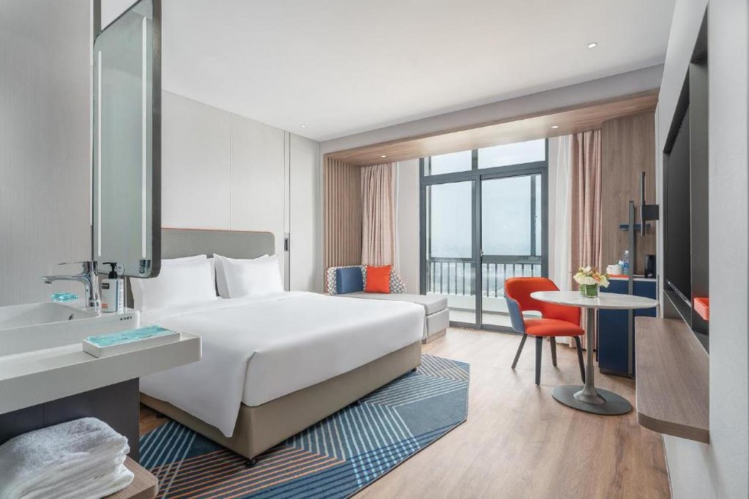 Holiday Inn Express Xiamen Jimei New Town 11/23