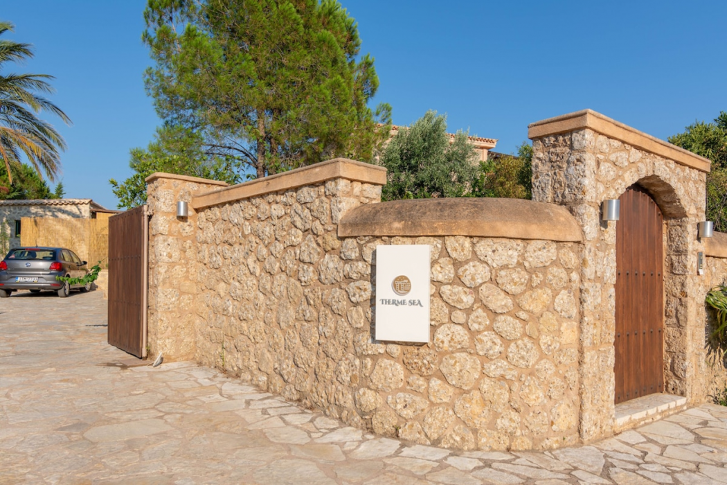 Thermesea Luxury Lodge 3/68