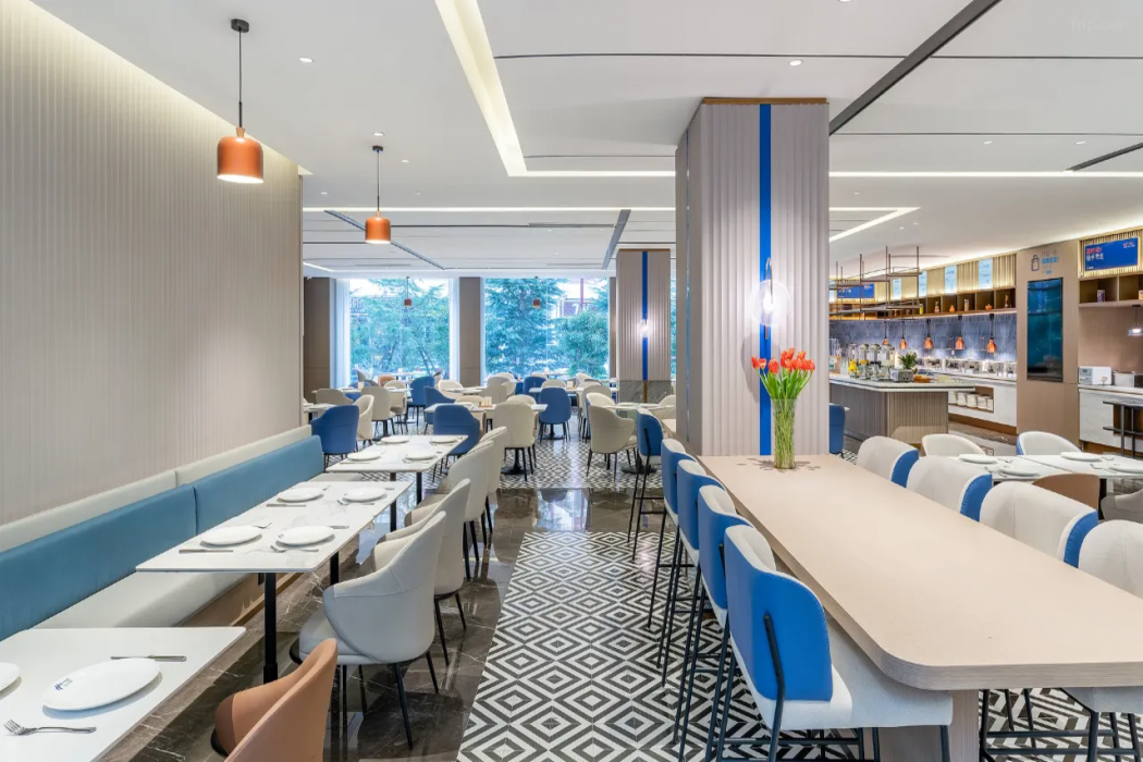 Holiday Inn Express Shangri-La 28/41