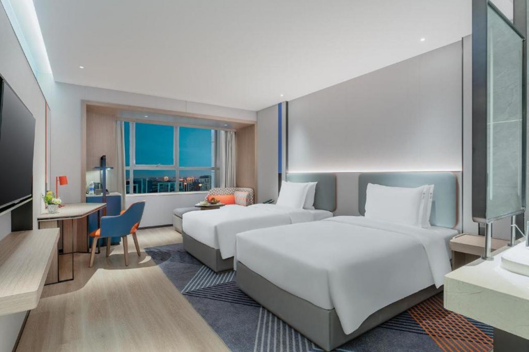 Holiday Inn Express Changsha Development Zone 12/45