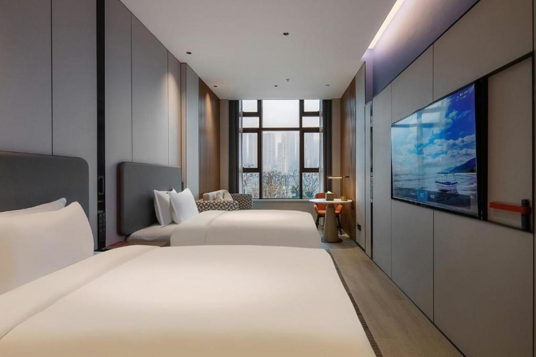 Holiday Inn Express Chongqing Nanbin Road 12/36