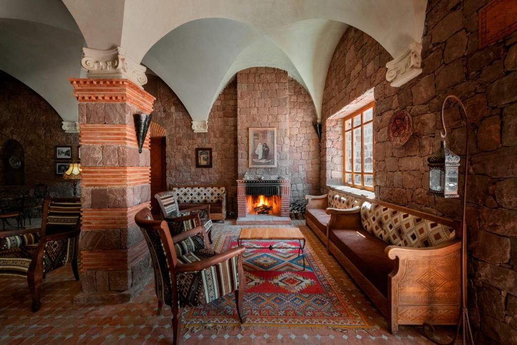 Kasbah Angour 30/77
