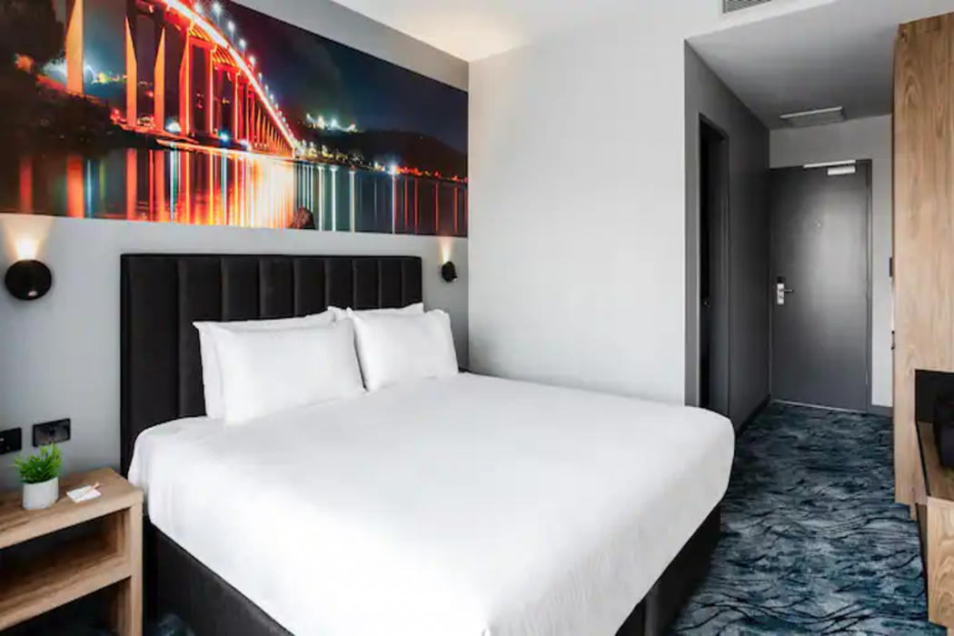 DoubleTree by Hilton Hobart 5/28