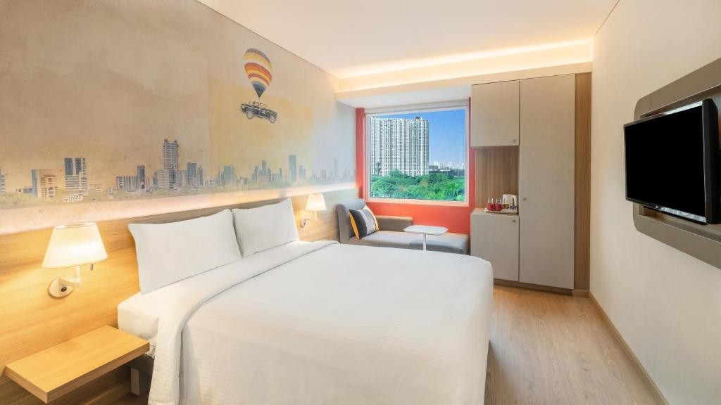 ibis Thane 8/49
