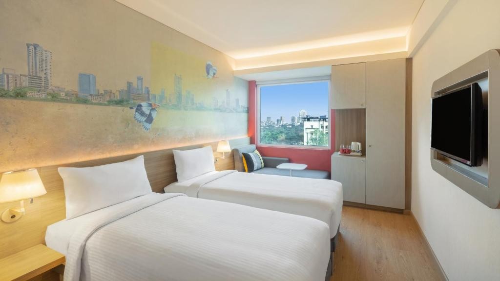 ibis Thane 6/49