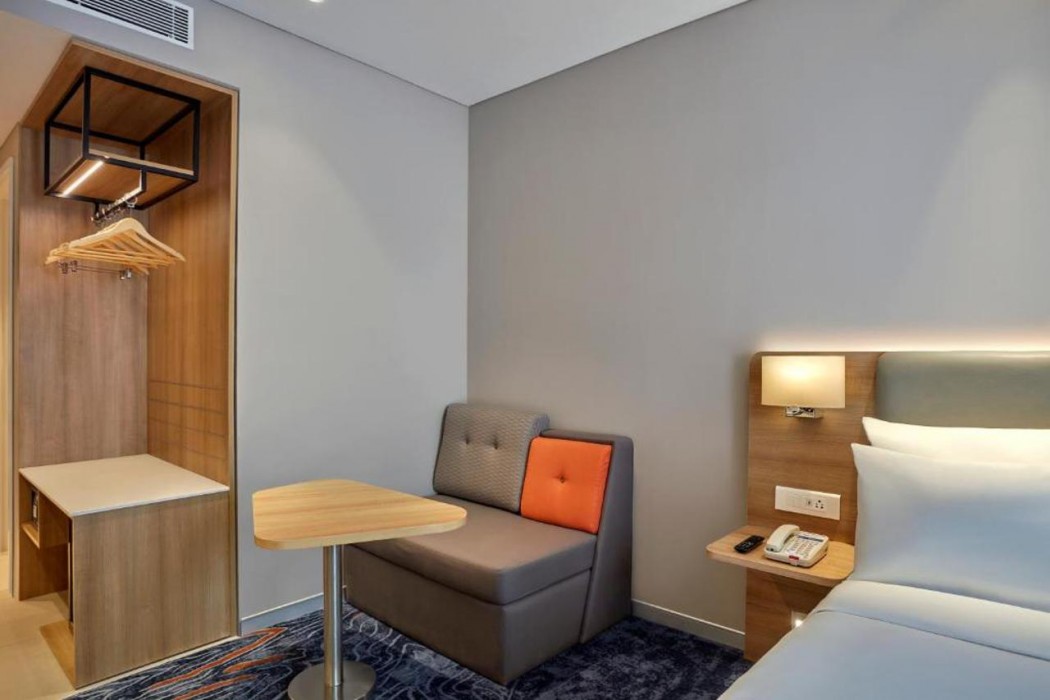 Holiday Inn Express Bengaluru Bommasandra 8/33